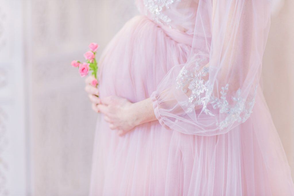 beza perut buncit dan mengandung